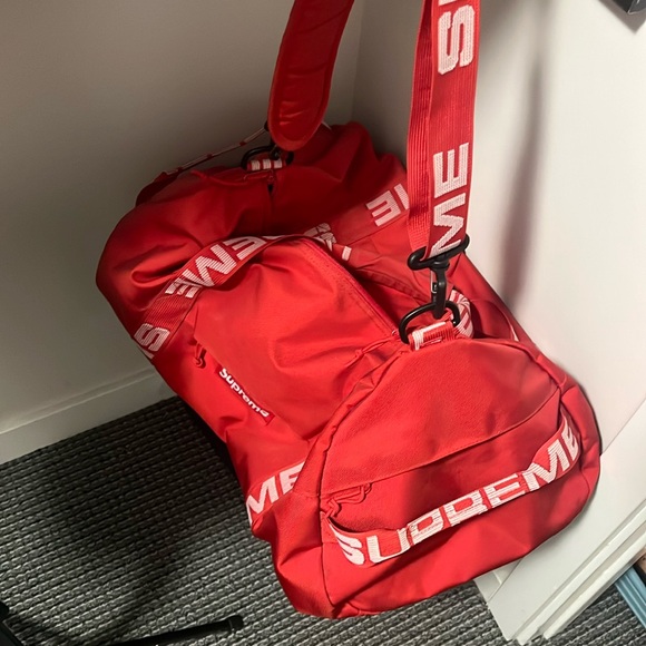 Supreme duffle bag